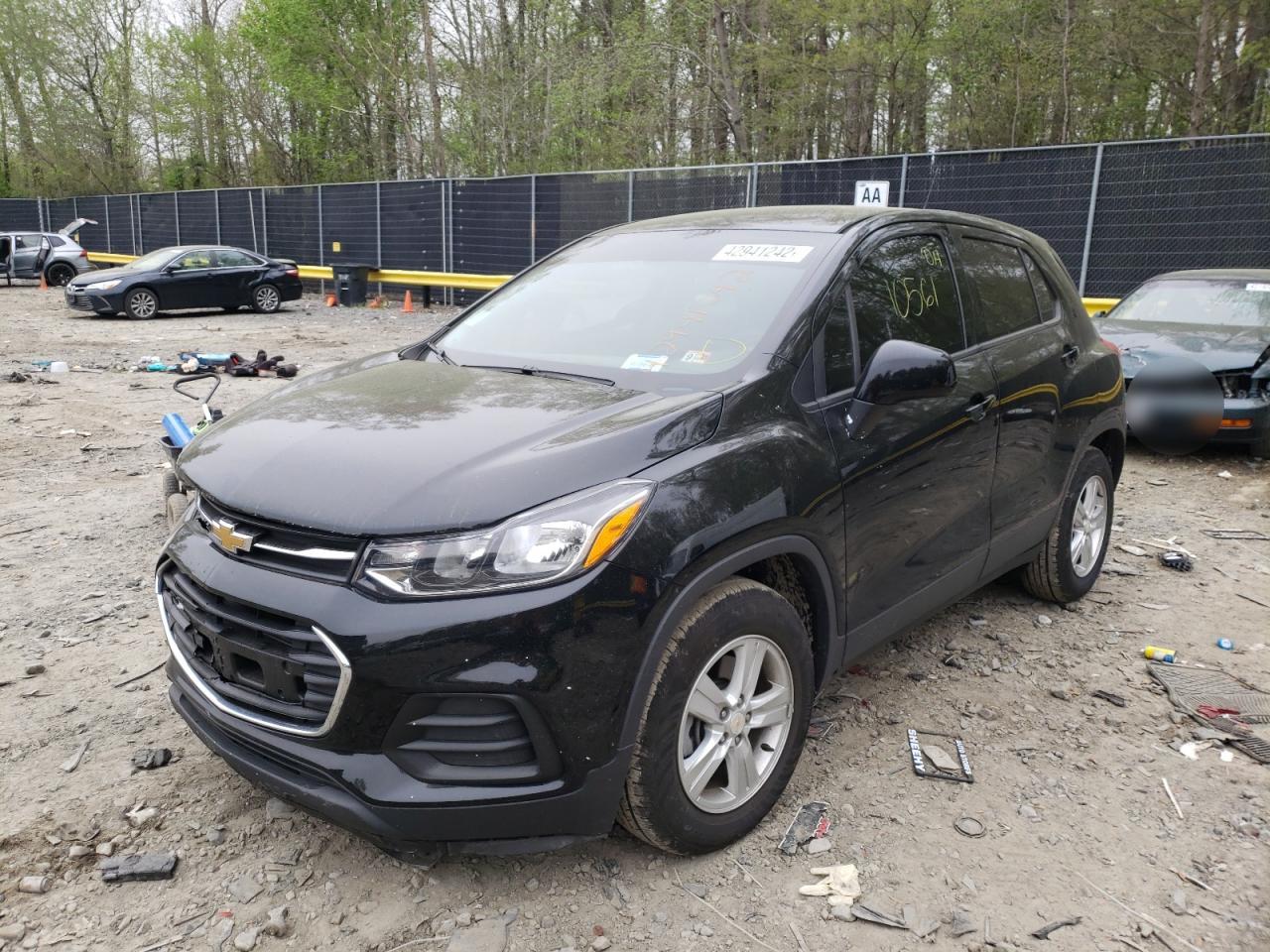 Photo 2 from auction – 2020 CHEVROLET TRAX LS with VIN 3GNCJKSB0LL316565