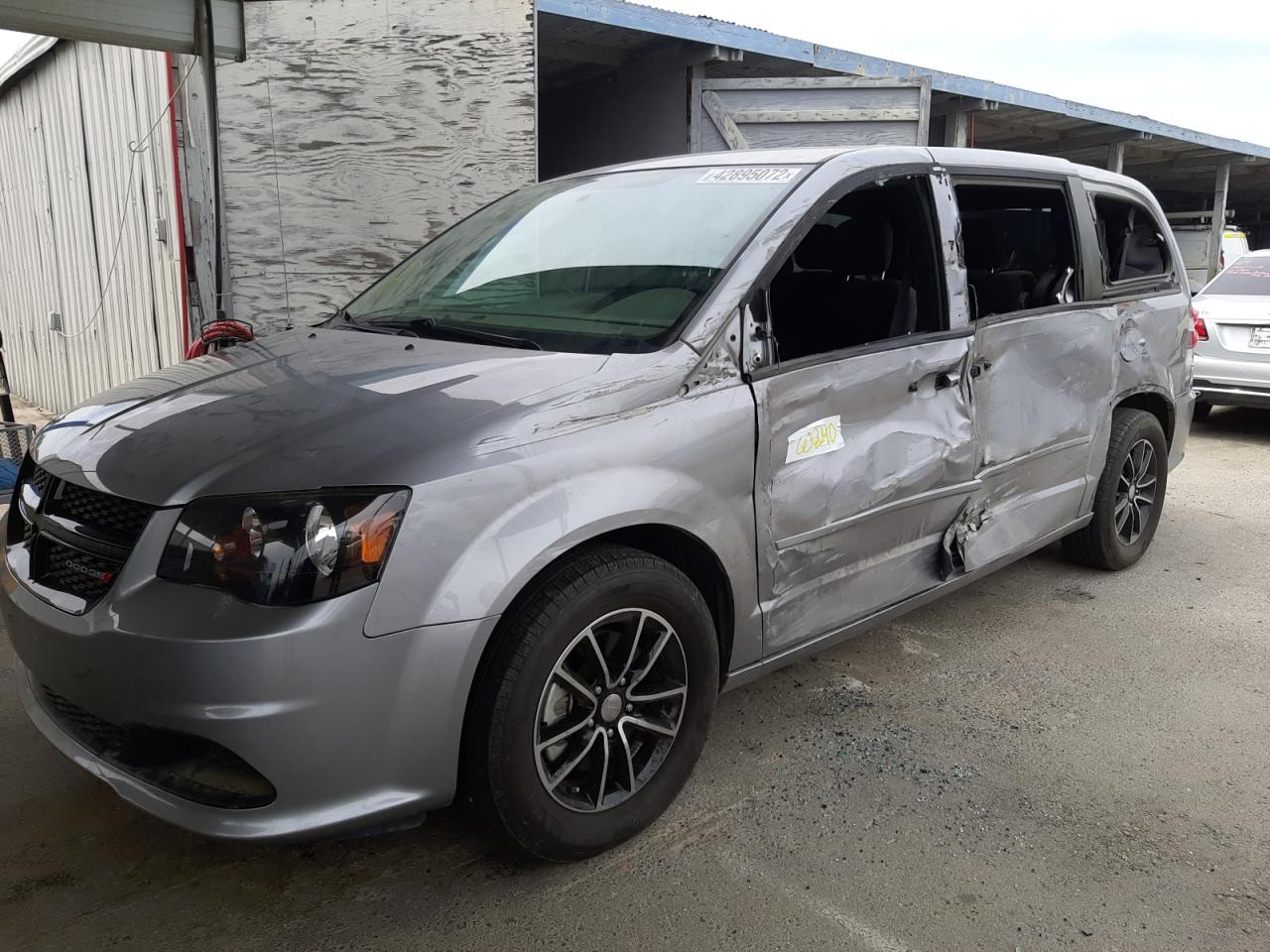 Photo 9 from auction – 2016 DODGE GRAND CARA with VIN 2C4RDGBG2GR347666