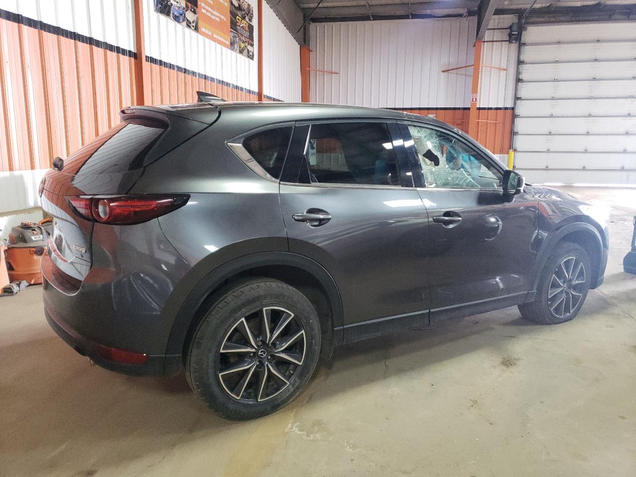 Photo 4 from auction – 2017 MAZDA CX-5 GRAND with VIN JM3KFBDL1H0101252