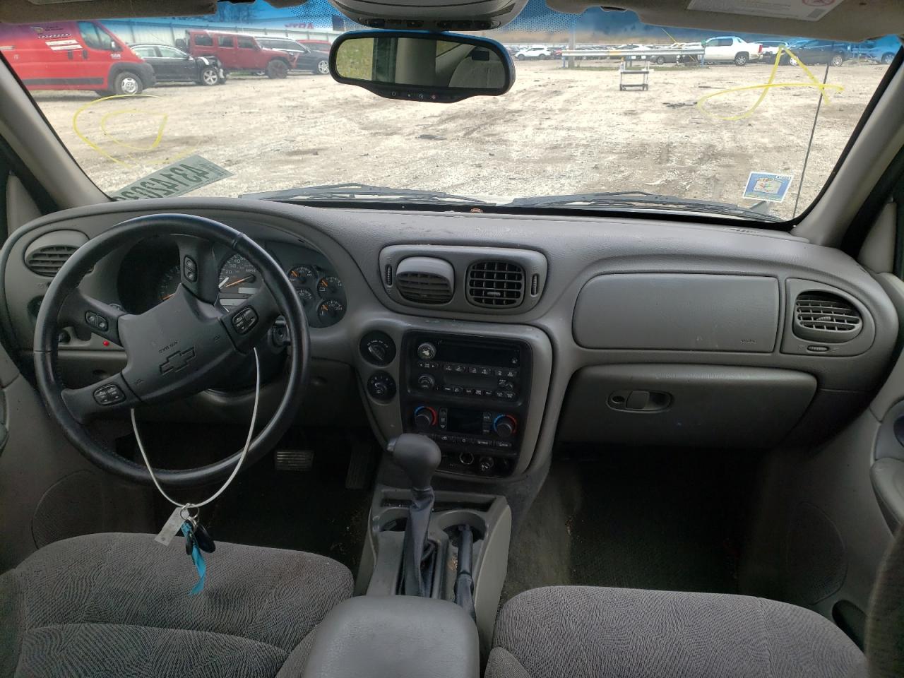 Photo 9 from auction – 2004 CHEVROLET TRAILBLAZE with VIN 1GNDT13S942103947