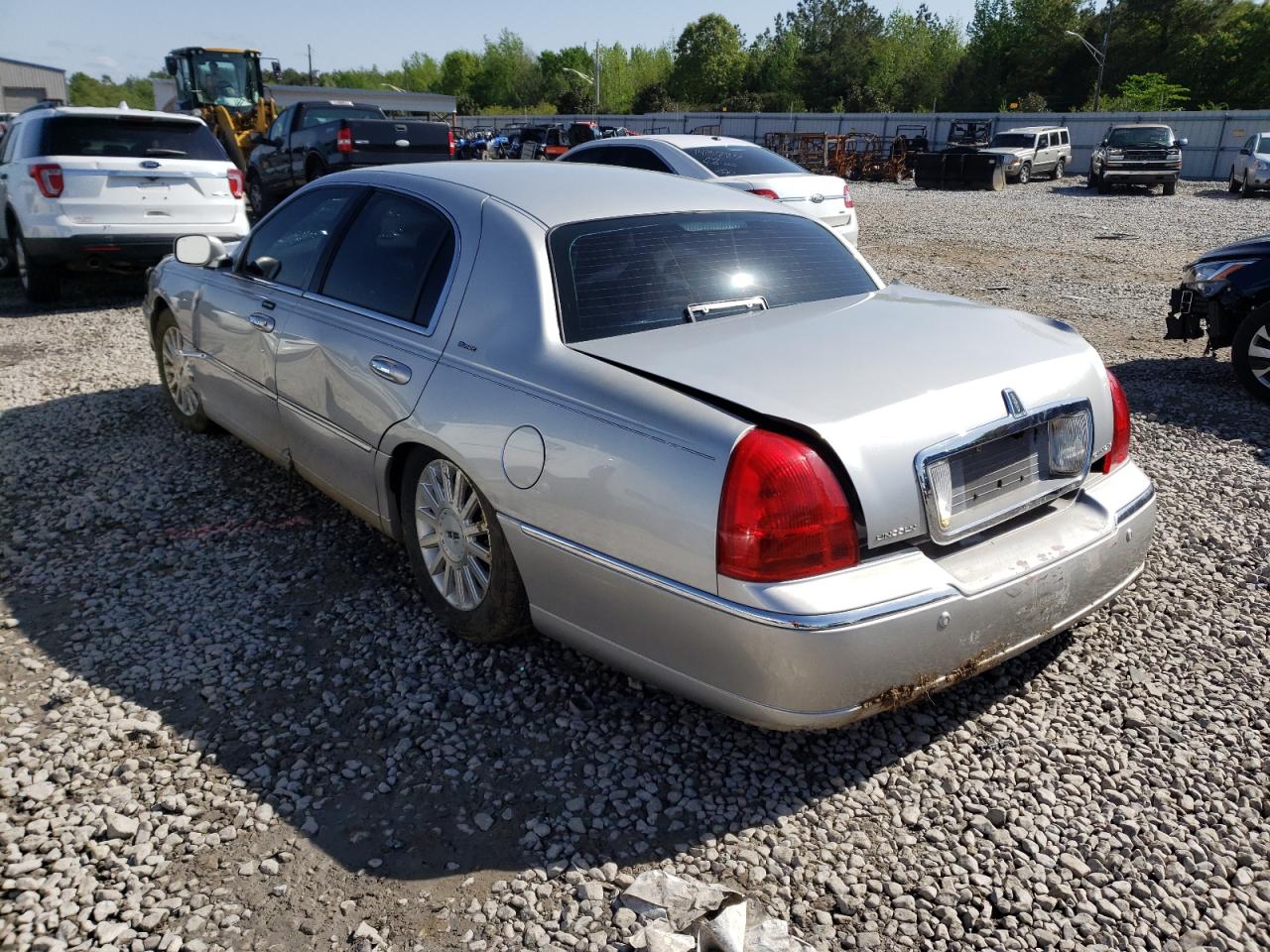 Photo 3 from auction – 2004 LINCOLN TOWN CAR U with VIN 1LNHM83W54Y676808