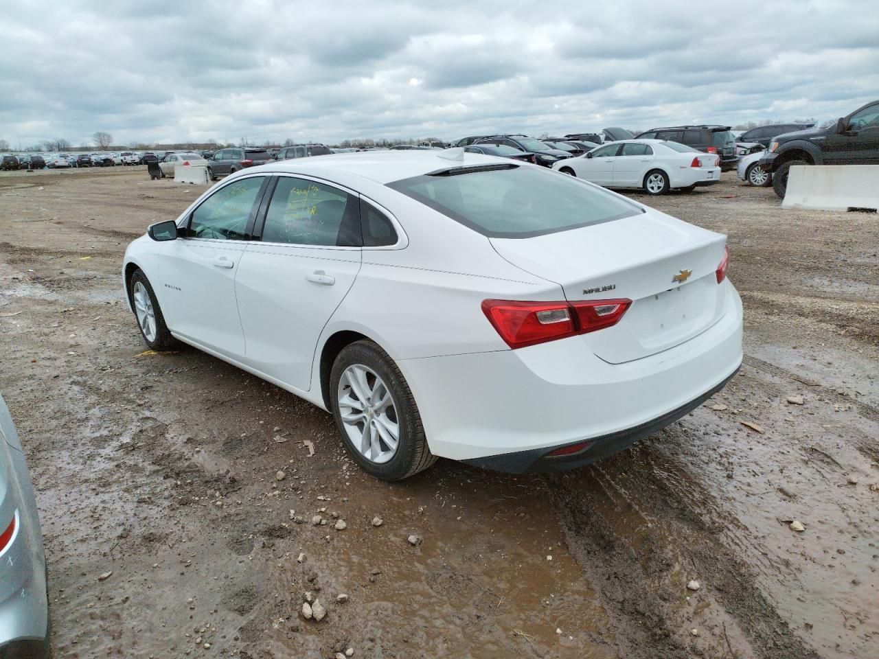 Photo 3 from auction – 2018 CHEVROLET MALIBU LT with VIN 1G1ZD5ST2JF196126