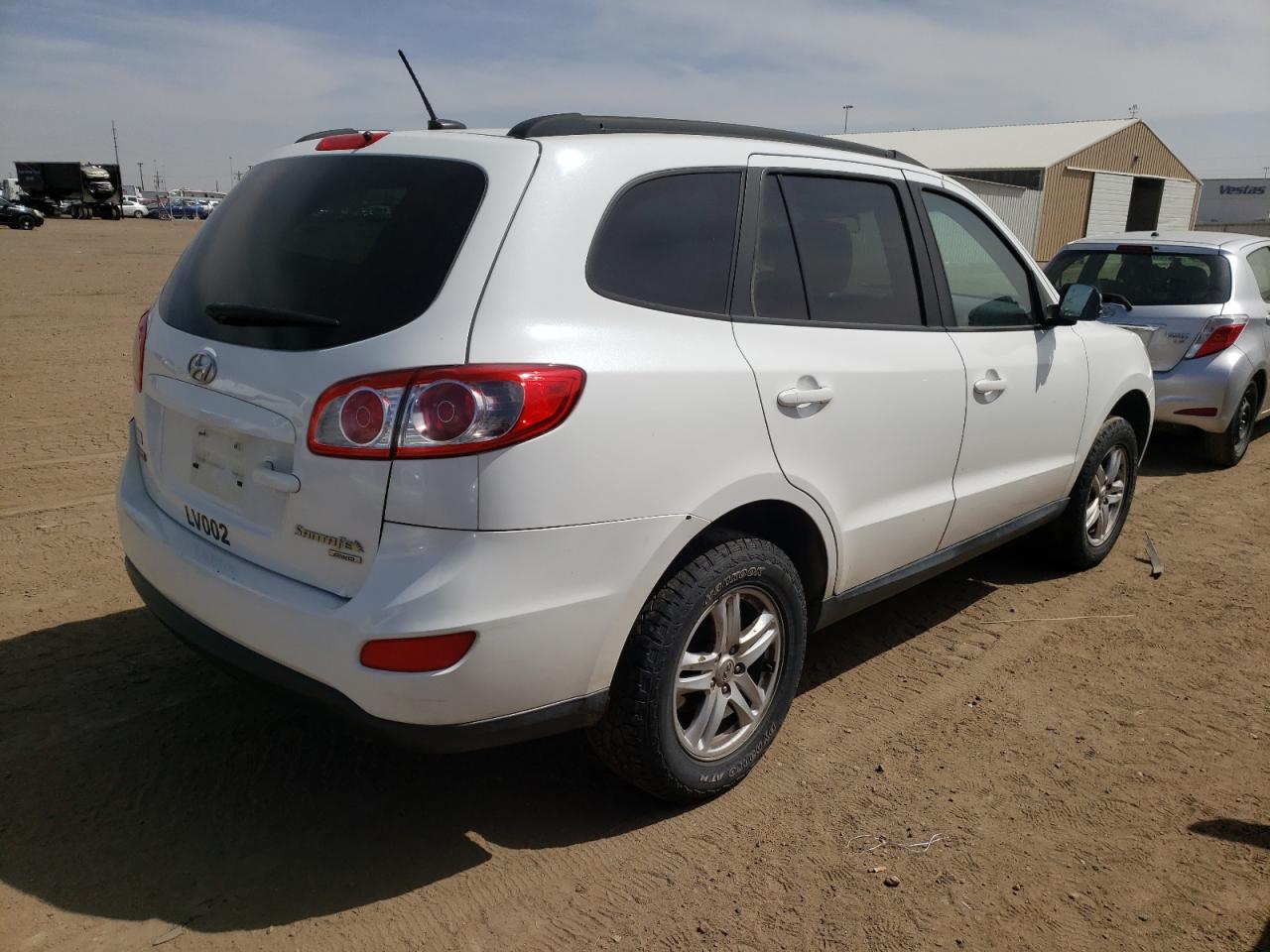 Photo 4 from auction – 2010 HYUNDAI SANTA FE G with VIN 5NMSGDAB7AH368396
