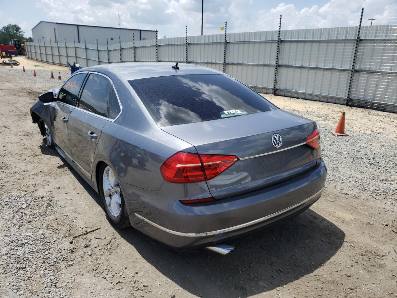 Photo 3 from auction – 2016 VOLKSWAGEN PASSAT S with VIN 1VWAT7A32GC040129