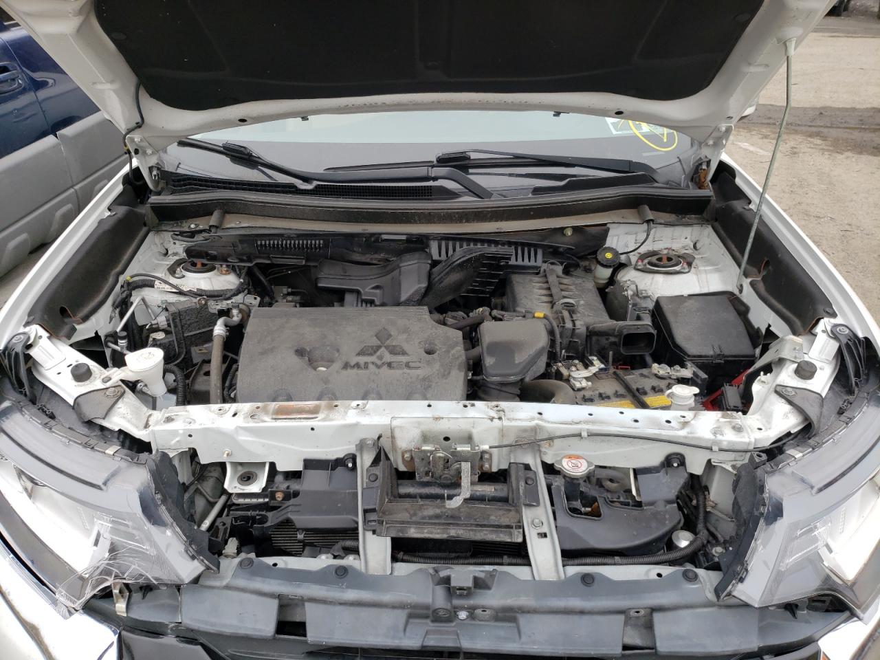 Photo 7 from auction – 2018 MITSUBISHI OUTLANDER with VIN JA4AZ3A36JZ010589