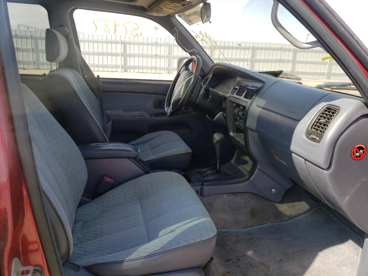 Photo 5 from auction – 1996 TOYOTA 4RUNNER with VIN JT3GN86R5T0003747
