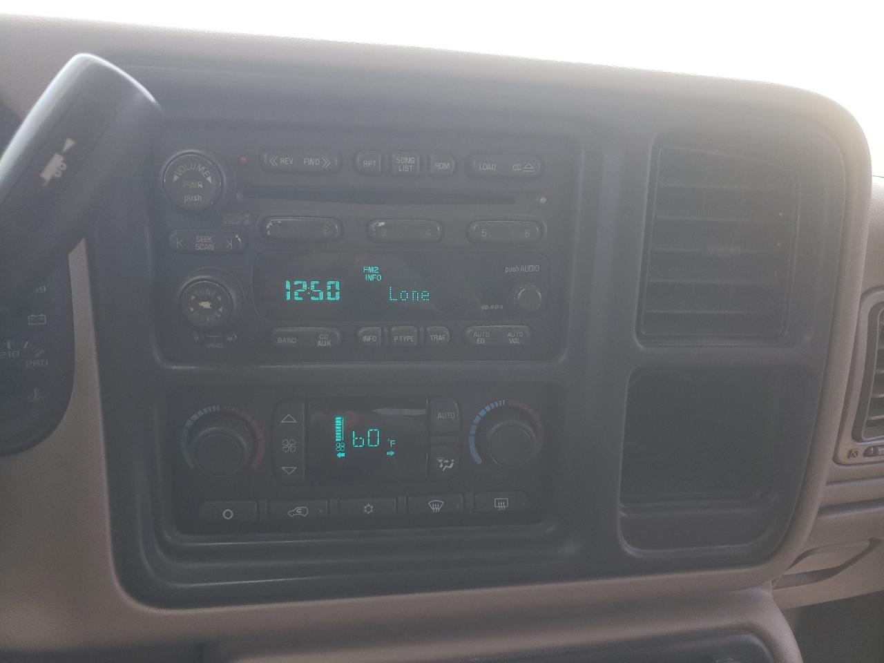 Photo 9 from auction – 2004 CHEVROLET SILVERADO with VIN 2GCEK13T741420750