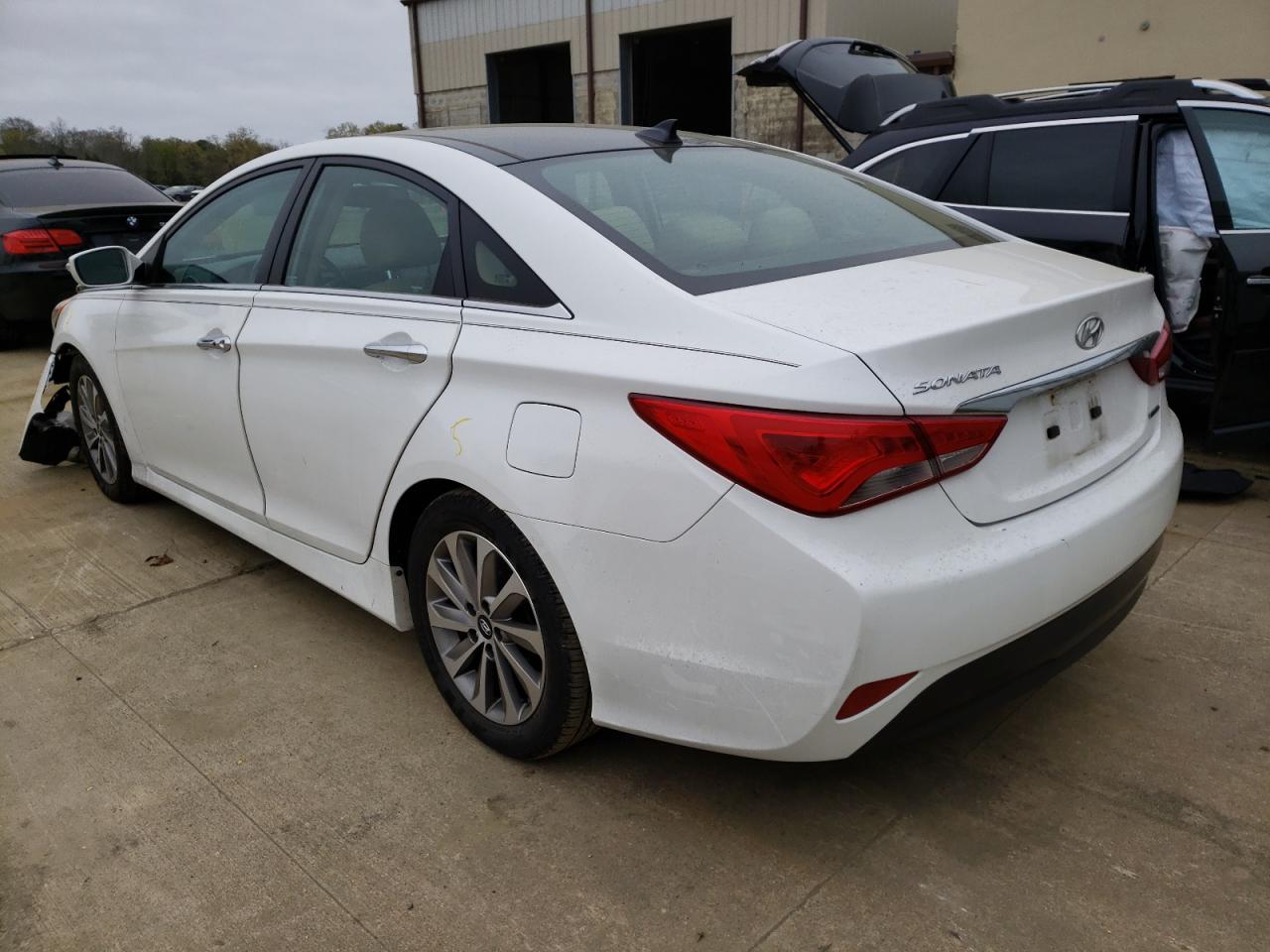Photo 3 from auction – 2014 HYUNDAI SONATA SE with VIN 5NPEC4AC0EH835913