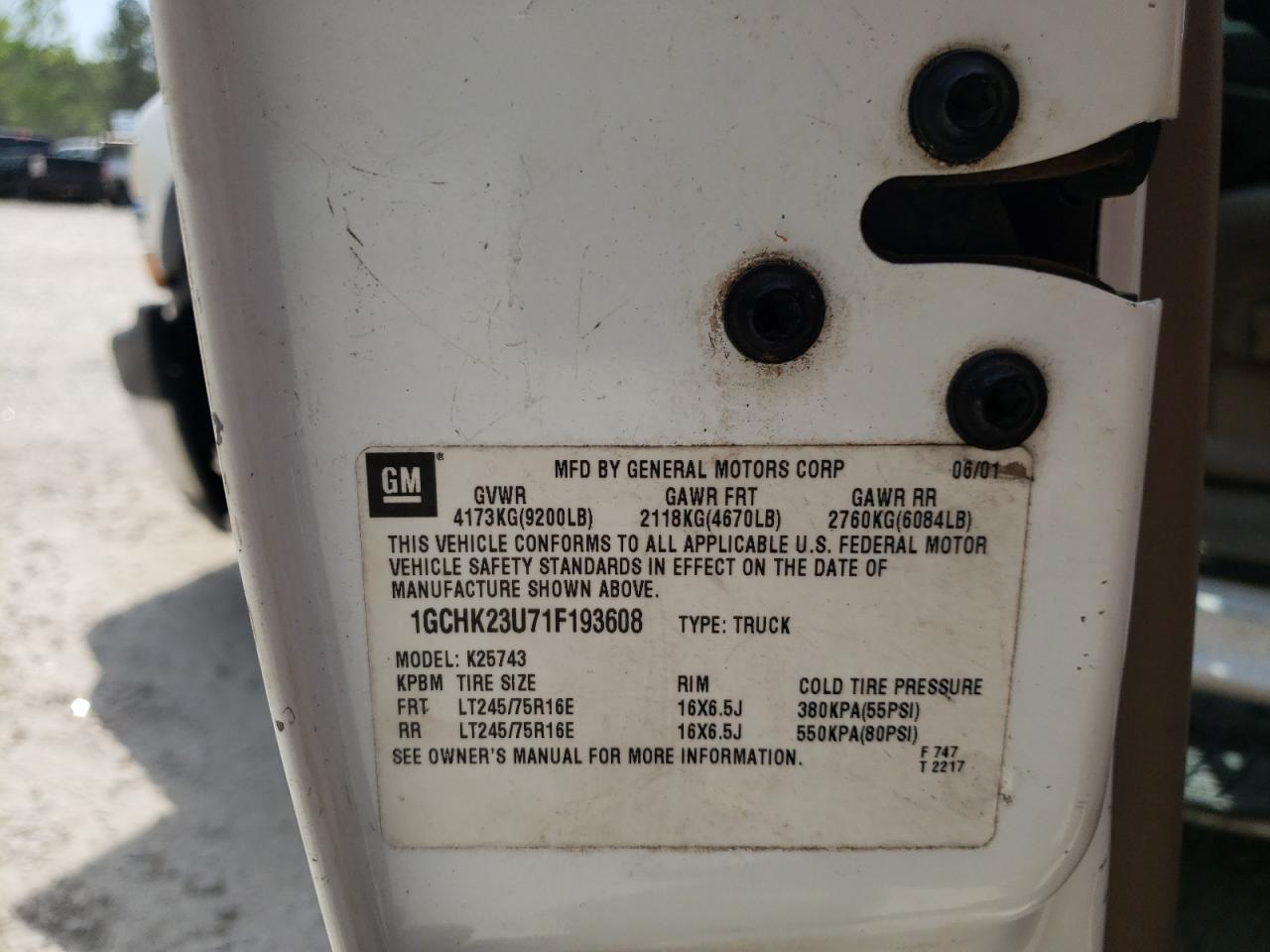 Photo 10 from auction – 2001 CHEVROLET 2500 with VIN 1GCHK23U71F193608