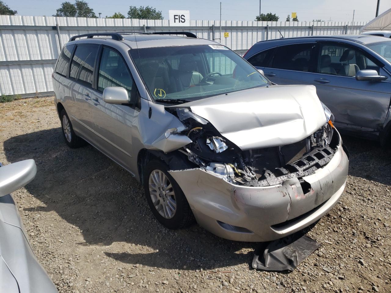 TOYOTA SIENNA XLE 2010 with VIN 5TDDK4CCXAS029660 - Photo from auction