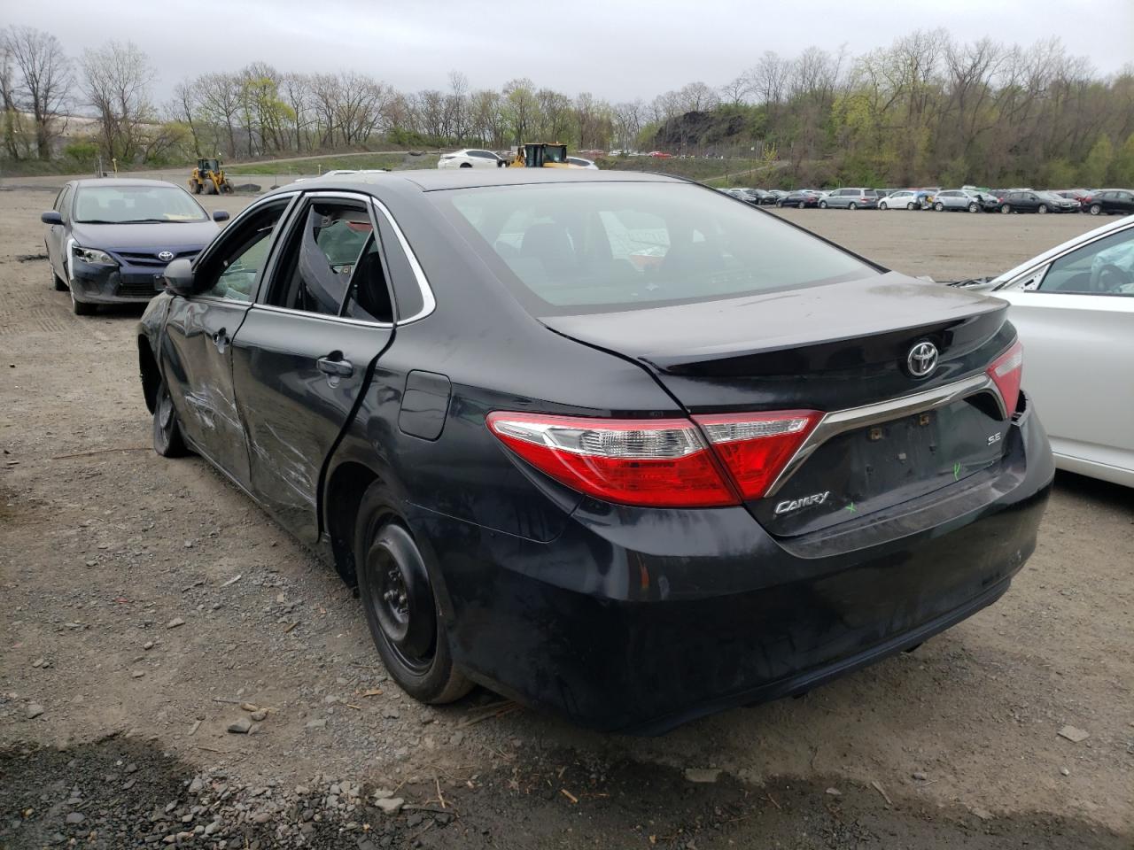 Photo 3 from auction – 2016 TOYOTA CAMRY LE with VIN 4T1BF1FK5GU583833