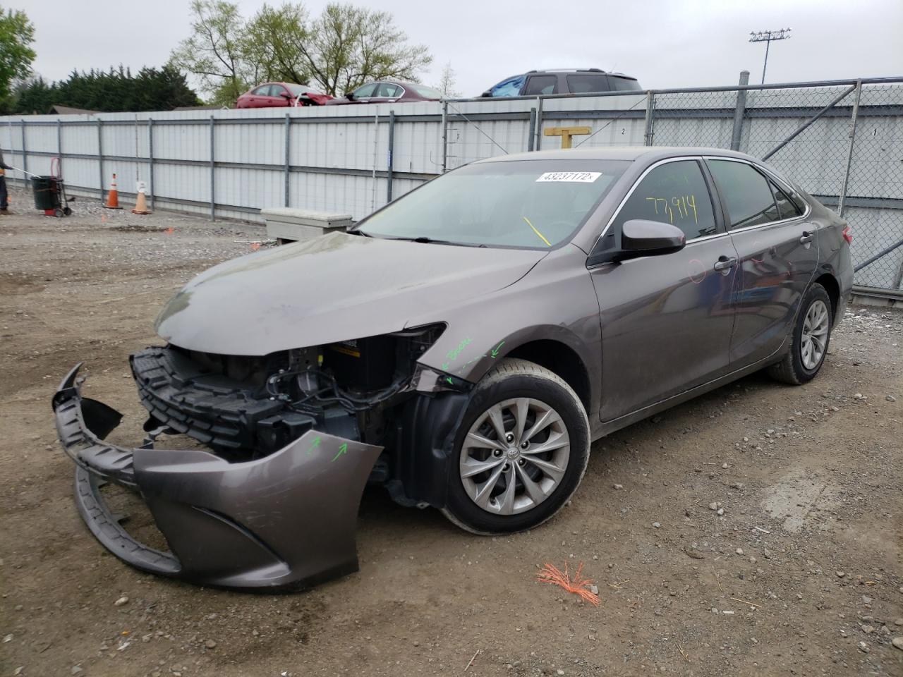 Photo 2 from auction – 2017 TOYOTA CAMRY LE with VIN 4T1BF1FK5HU275921