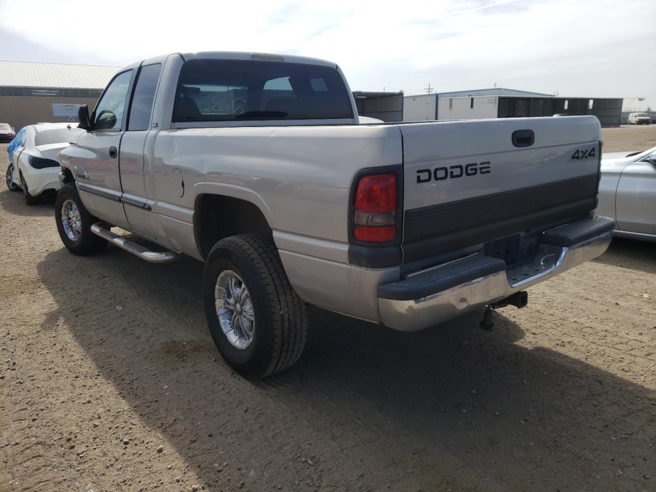 Photo 3 from auction – 2000 DODGE RAM 1500 with VIN 3B7HF13Z7YG110228