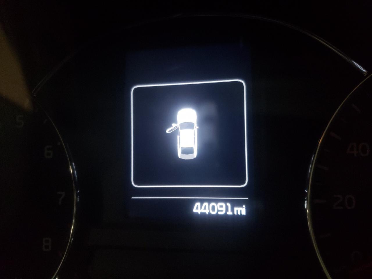 Photo 8 from auction – 2018 KIA FORTE LX with VIN 3KPFL4A77JE278603