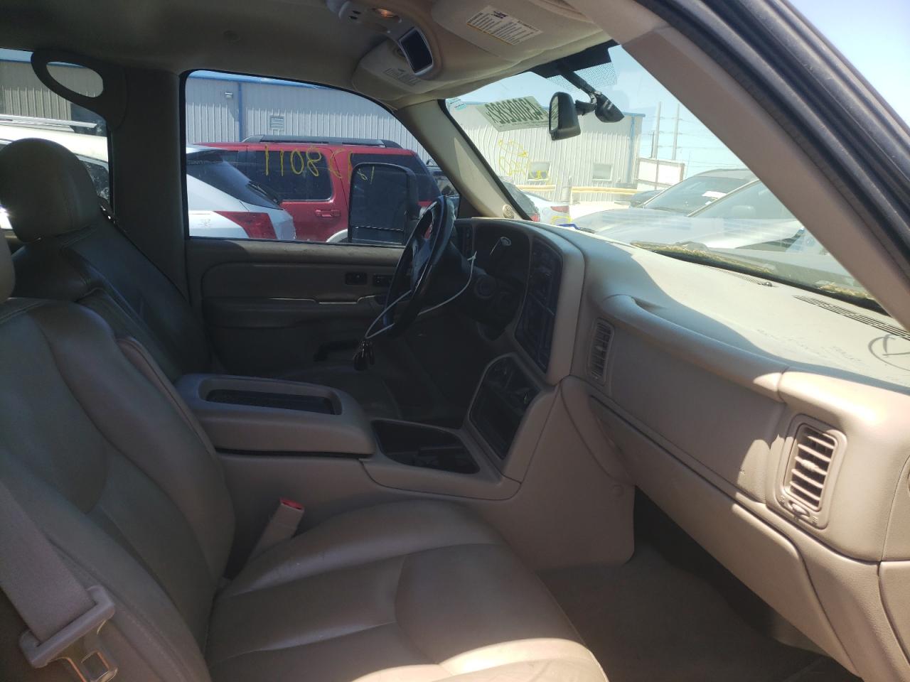 Photo 5 from auction – 2004 CHEVROLET SILVERADO with VIN 2GCEK13T741420750