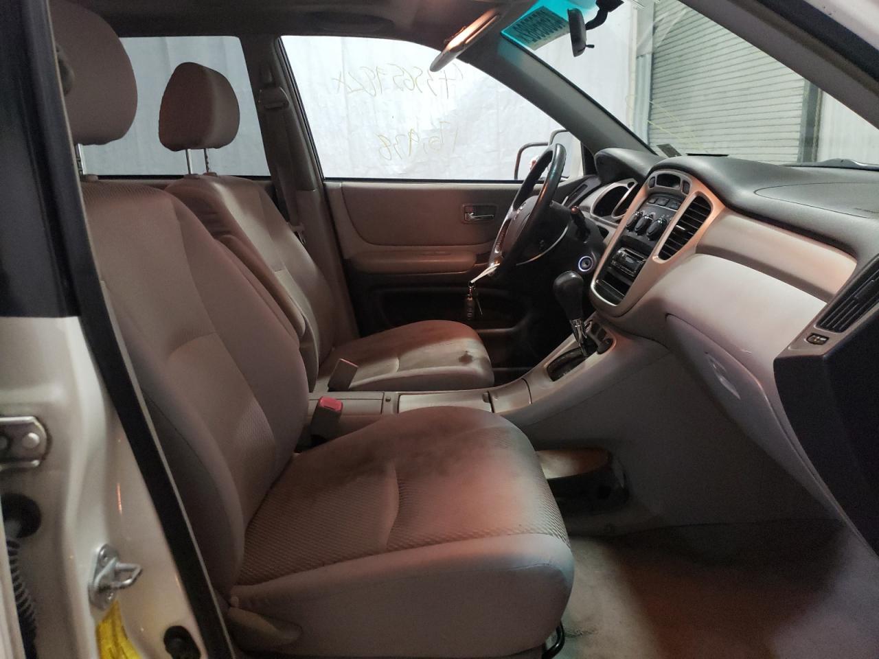 Photo 5 from auction – 2006 TOYOTA HIGHLANDER with VIN JTEEP21A760174267