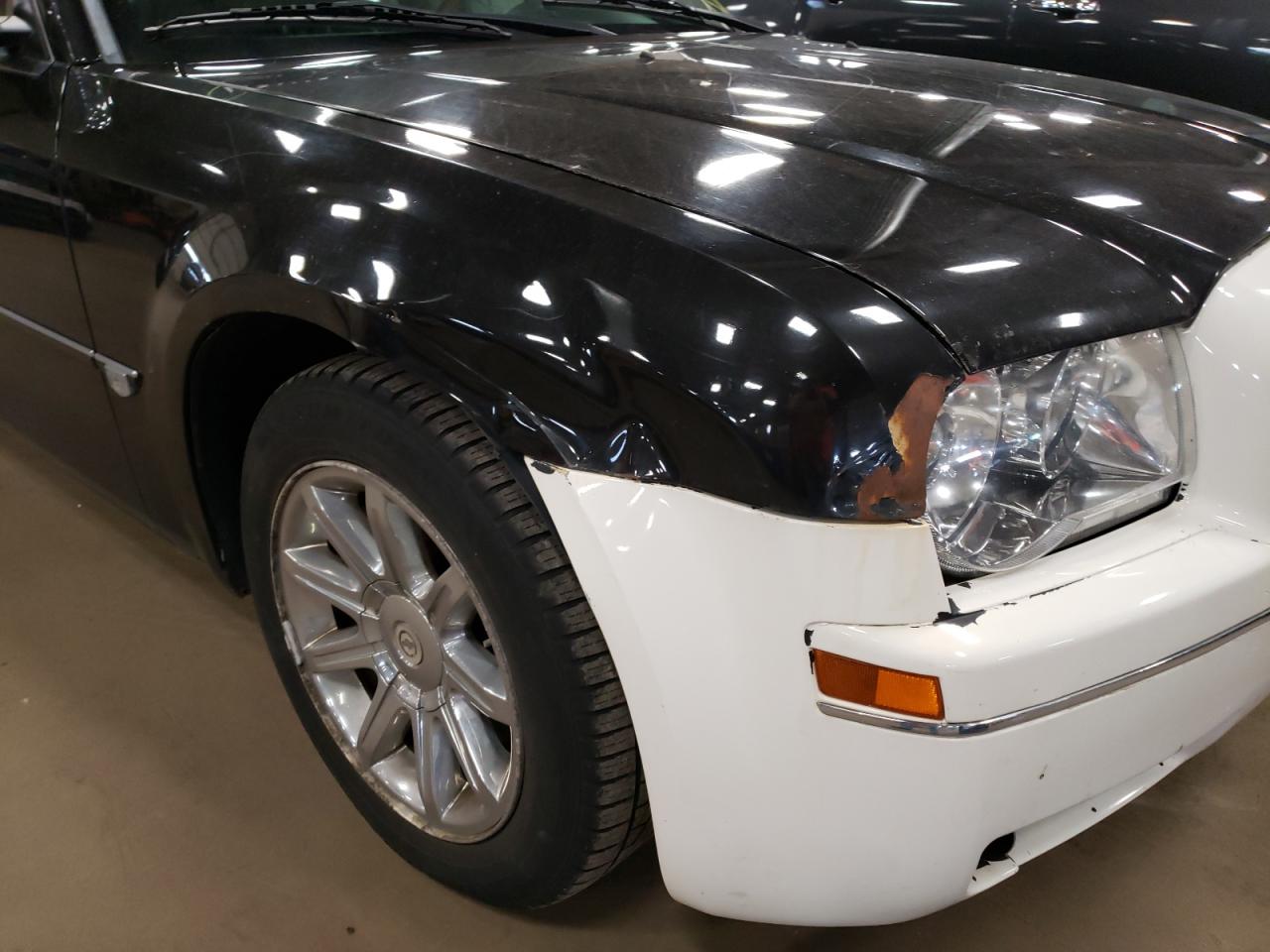 Photo 9 from auction – 2006 CHRYSLER 300C with VIN 2C3LA63H46H114283