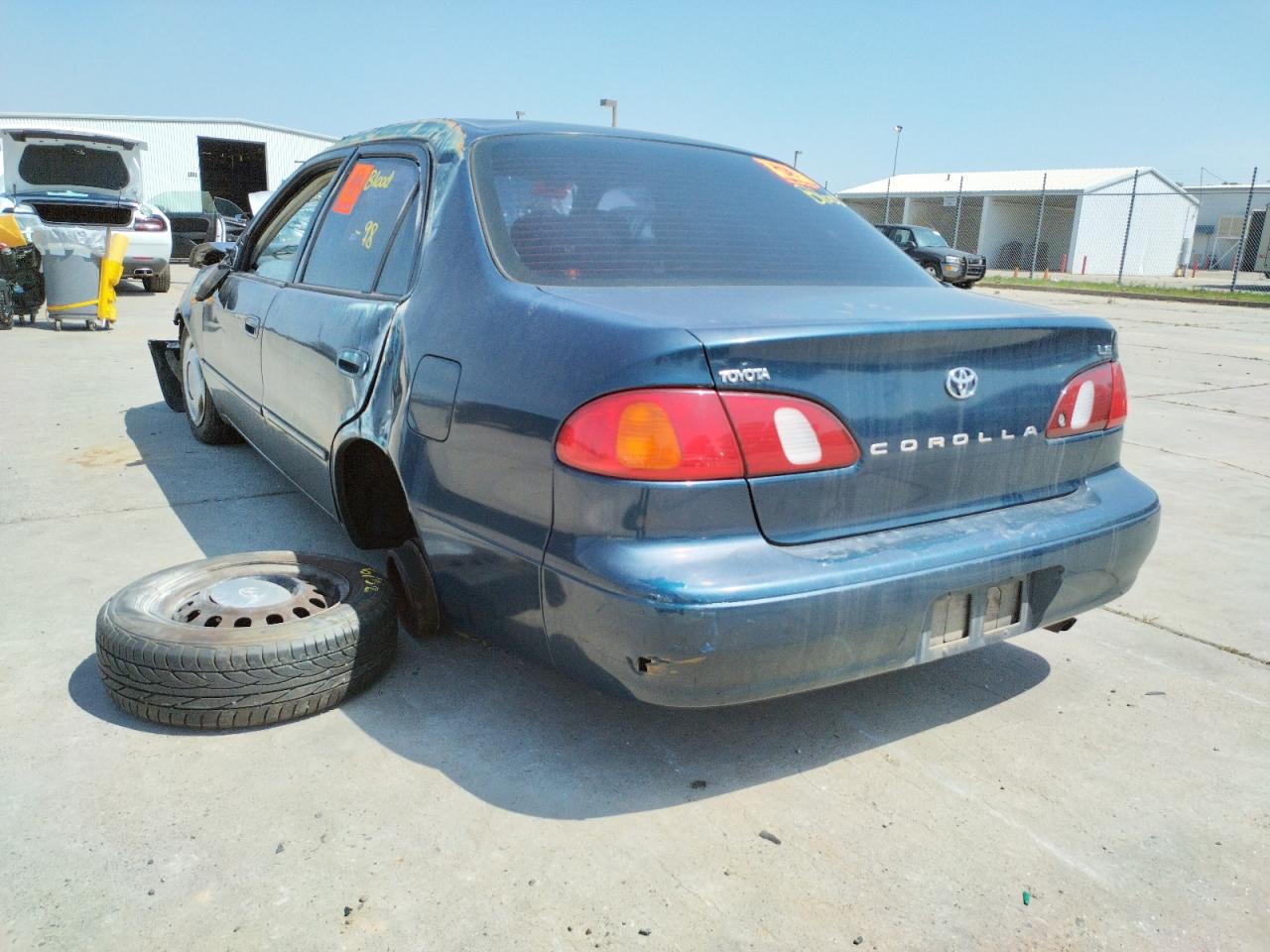 Photo 3 from auction – 1998 TOYOTA COROLLA VE with VIN 1NXBR18E1WZ080216
