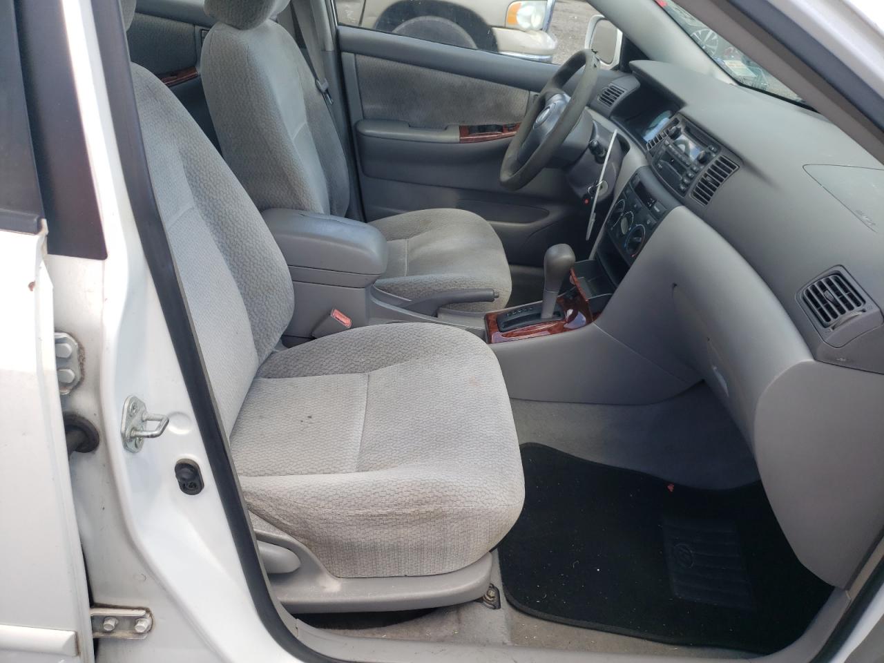 Photo 5 from auction – 2003 TOYOTA COROLLA with VIN 1NXBR32E73Z091544