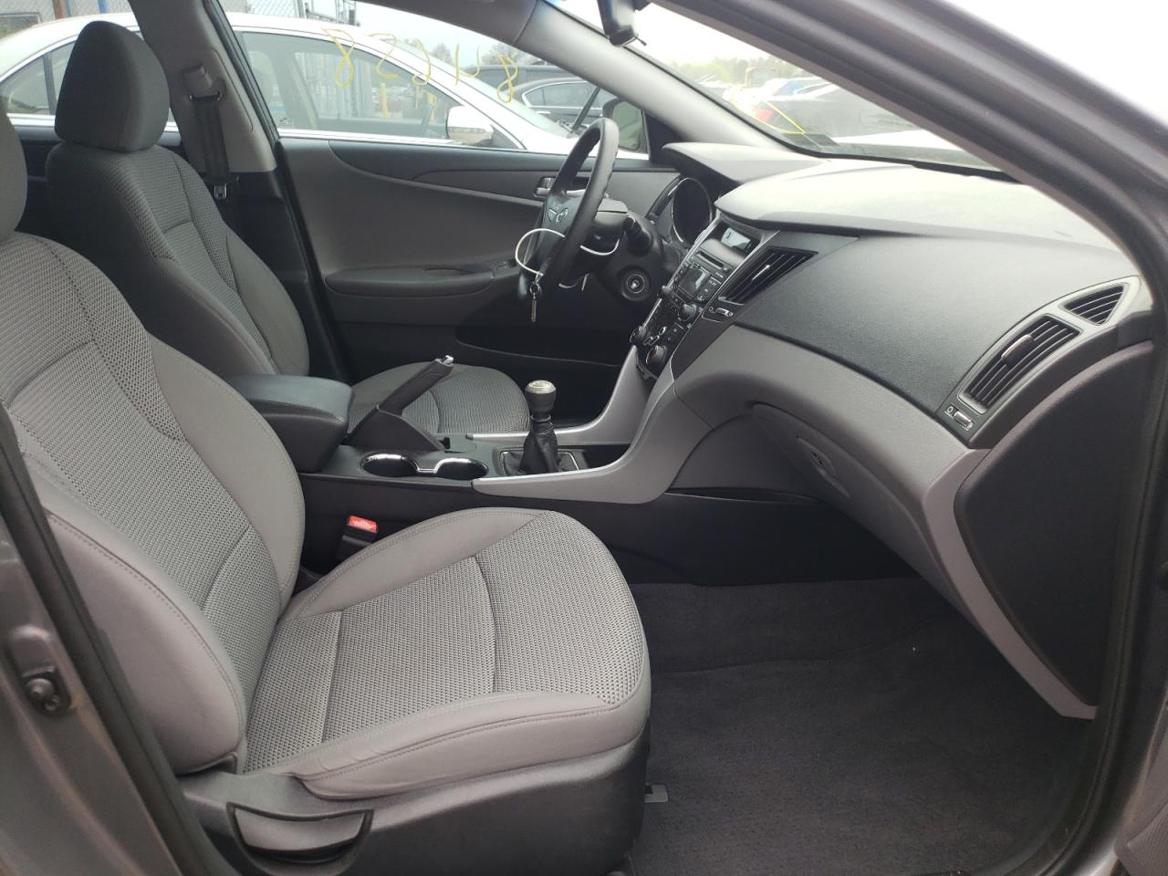 Photo 5 from auction – 2012 HYUNDAI SONATA GLS with VIN 5NPEB4AC6CH471058
