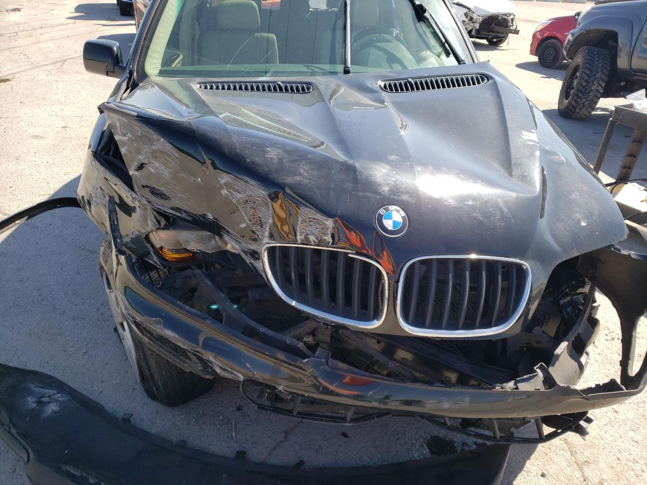 Photo 7 from auction – 2005 BMW X5 3.0I with VIN 5UXFA13595LY16696