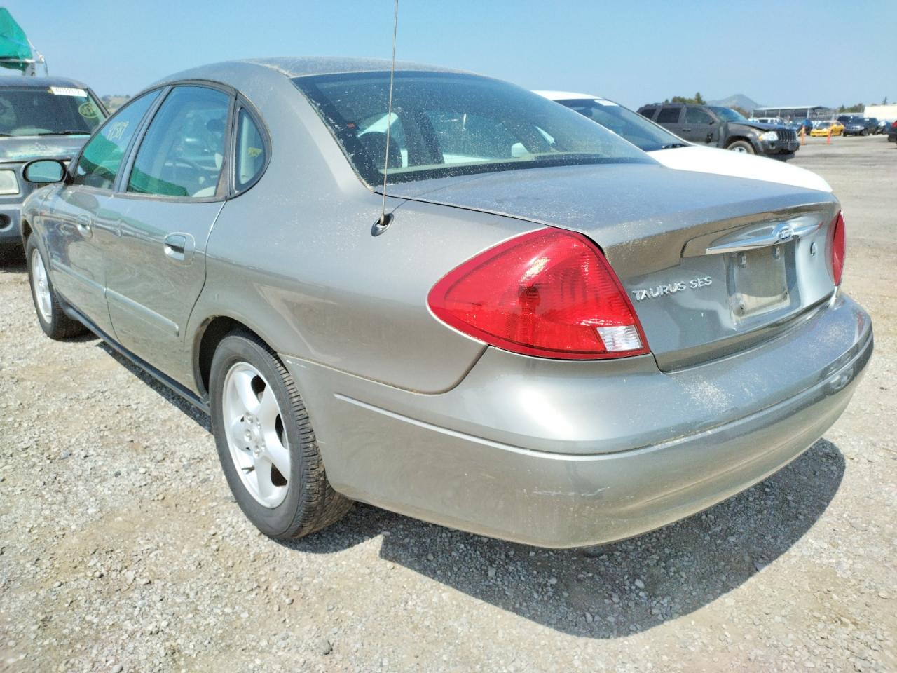 Photo 3 from auction – 2003 FORD TAURUS SES with VIN 1FAFP55UX3G265492