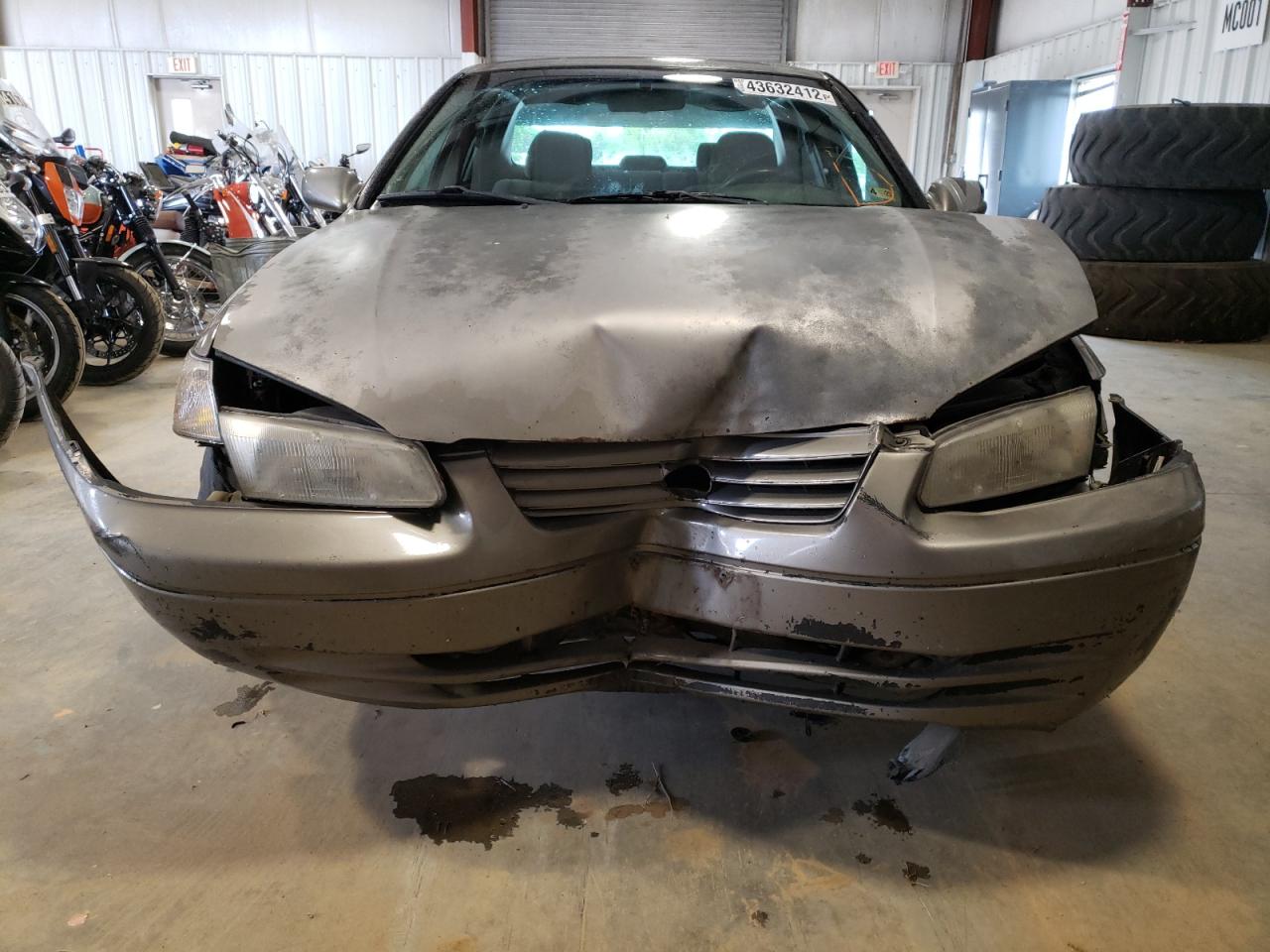 Photo 9 from auction – 1997 TOYOTA CAMRY CE with VIN 4T1BG22K2VU097387