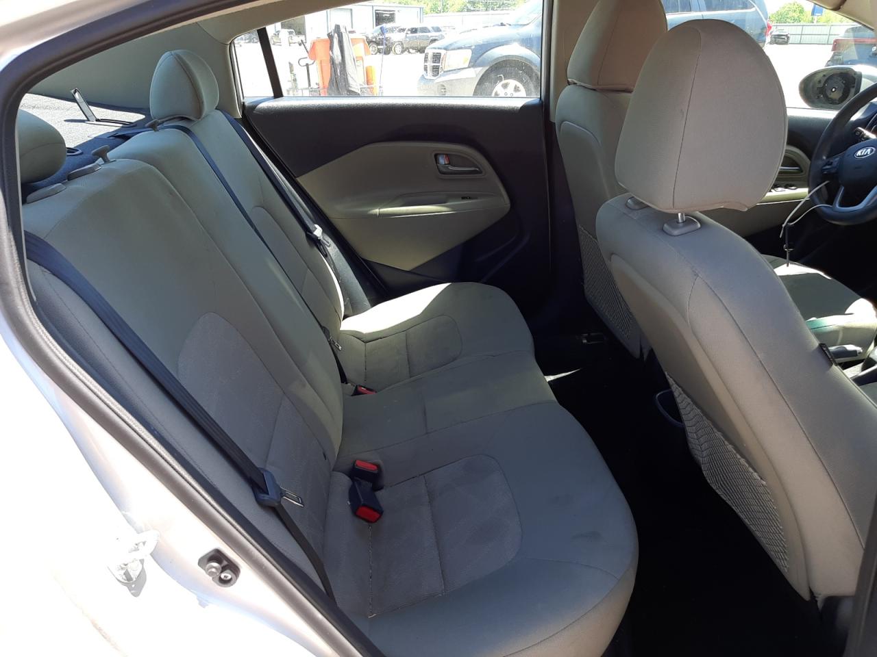 Photo 6 from auction – 2016 KIA RIO with VIN KNADM4A31G6687242