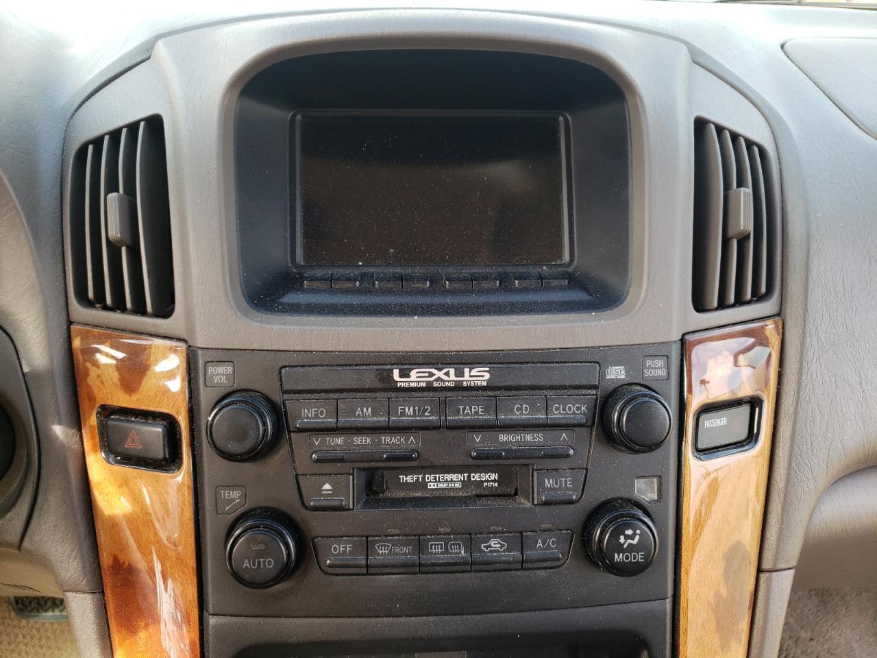 Photo 9 from auction – 2000 LEXUS RX 300 with VIN JT6GF10U6Y0051110