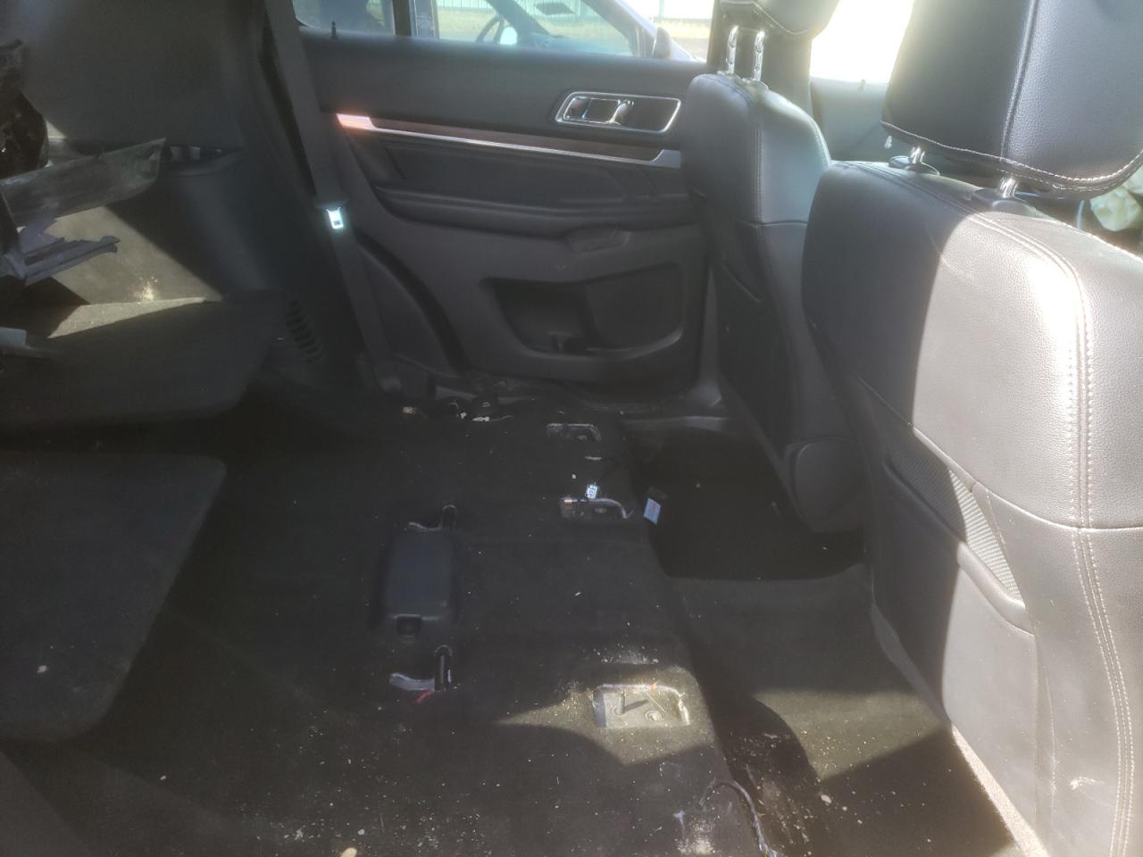 Photo 6 from auction – 2016 FORD EXPLORER L with VIN 1FM5K8F84GGB27813