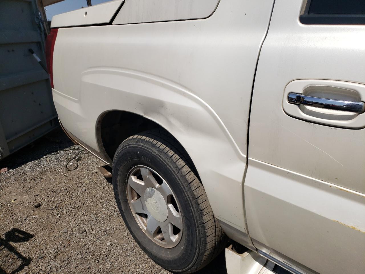 Photo 9 from auction – 2002 CADILLAC ESCALADE E with VIN 3GYEK63N02G332877