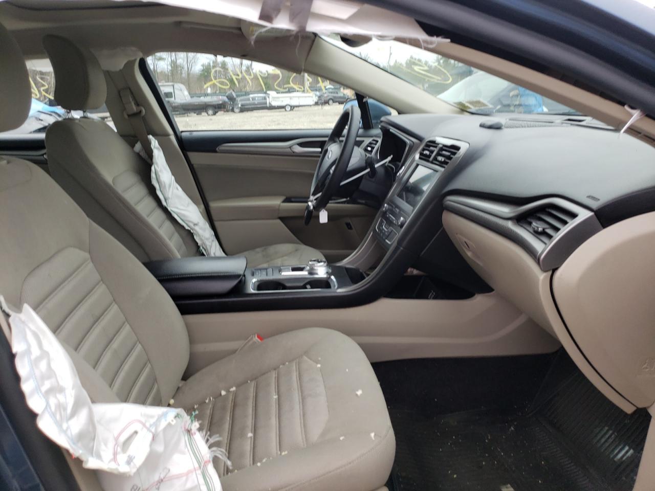 Photo 5 from auction – 2019 FORD FUSION SE with VIN 3FA6P0LU4KR191662