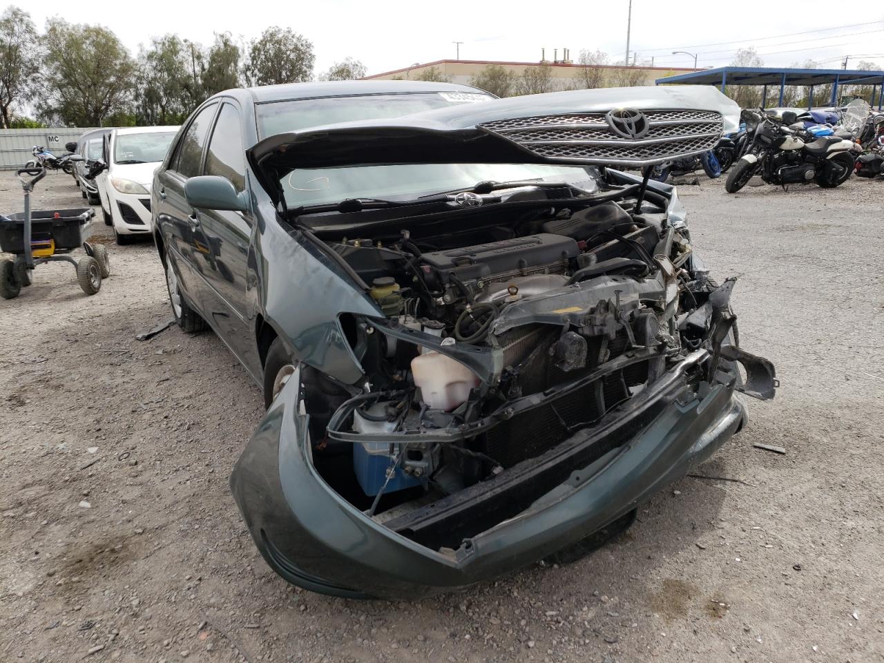 TOYOTA CAMRY LE 2002 with VIN 4T1BE30K02U615605 - Photo from auction