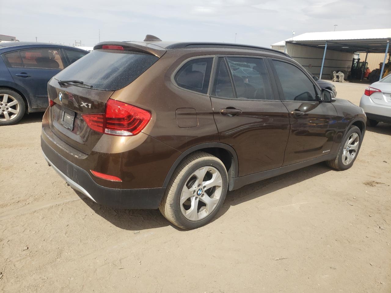 Photo 4 from auction – 2015 BMW X1 SDRIVE2 with VIN WBAVM1C58FVW56902