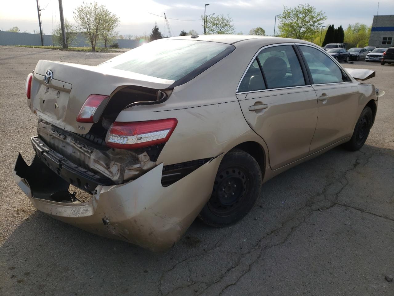 Photo 4 from auction – 2010 TOYOTA CAMRY BASE with VIN 4T1BF3EK9AU043048