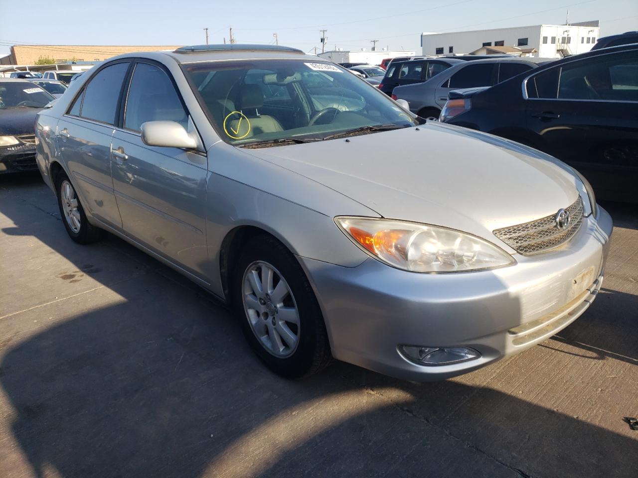 TOYOTA CAMRY LE 2003 with VIN 4T1BF32K53U050635 - Photo from auction