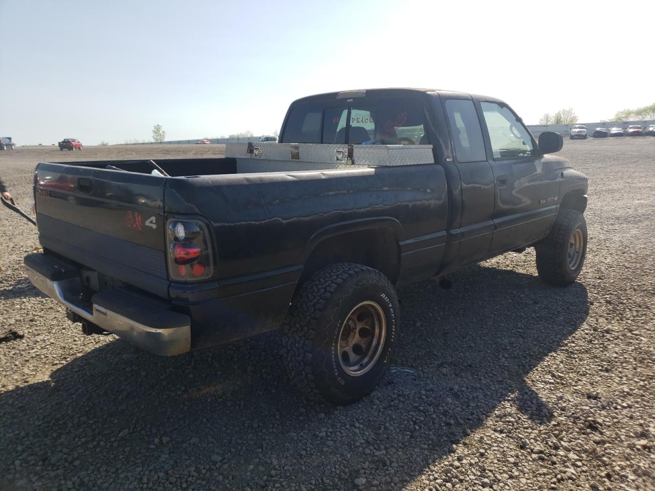 Photo 4 from auction – 2000 DODGE RAM 1500 with VIN 3B7HF13Z1YM217020