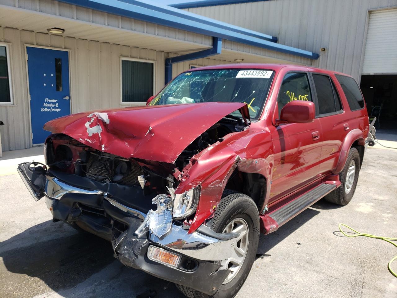 Photo 2 from auction – 2002 TOYOTA 4RUNNER SR with VIN JT3GN86R920253121
