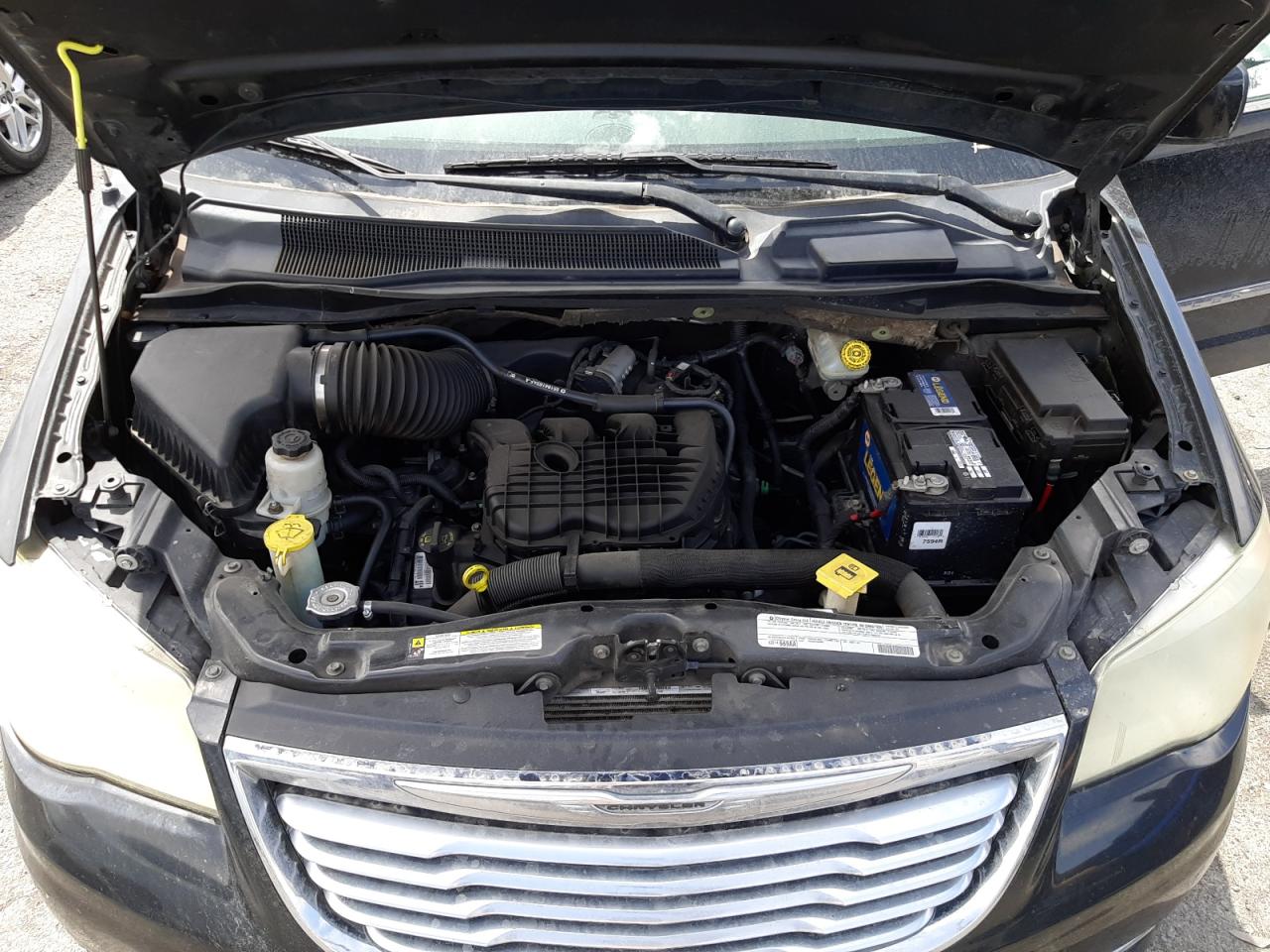 Photo 7 from auction – 2012 CHRYSLER TOWN & COU with VIN 2C4RC1BG1CR126652