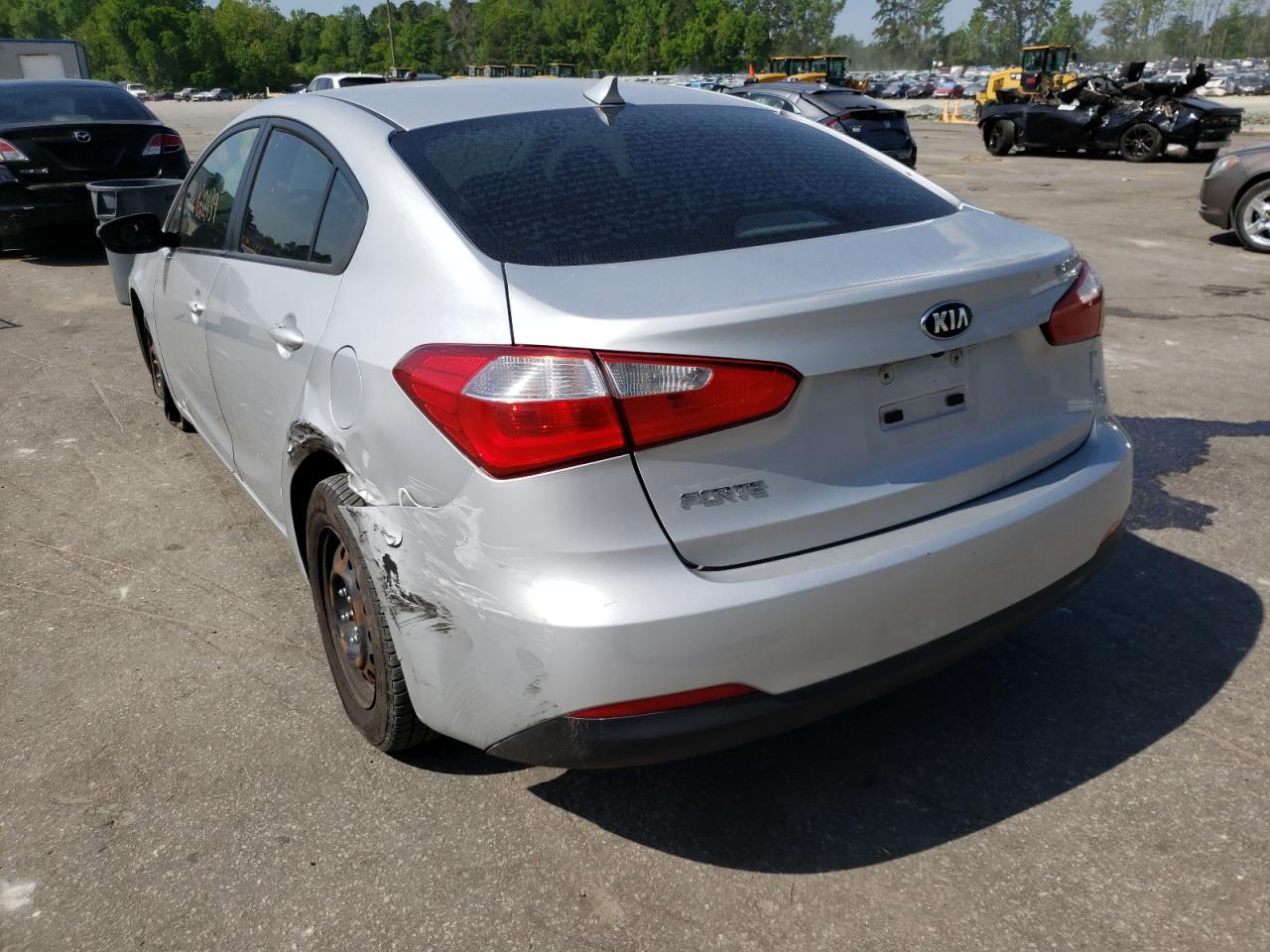 Photo 3 from auction – 2016 KIA FORTE LX with VIN KNAFX4A61G5539561