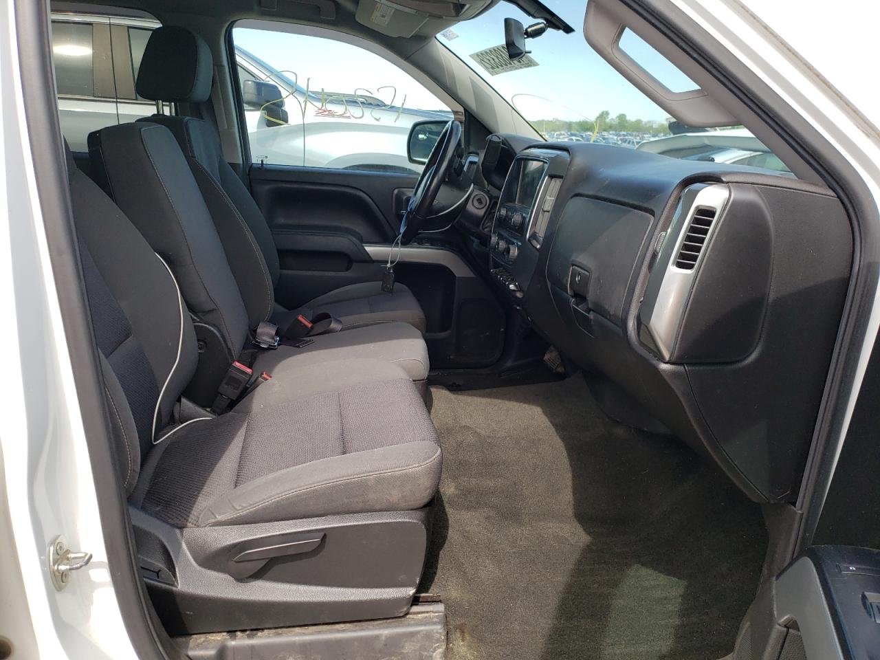 Photo 5 from auction – 2016 CHEVROLET SILVERADO with VIN 3GCUKREC4GG137886