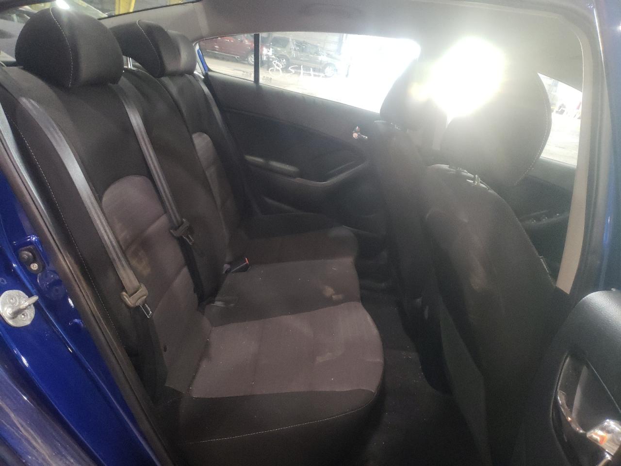 Photo 6 from auction – 2018 KIA FORTE LX with VIN 3KPFL4A77JE278603