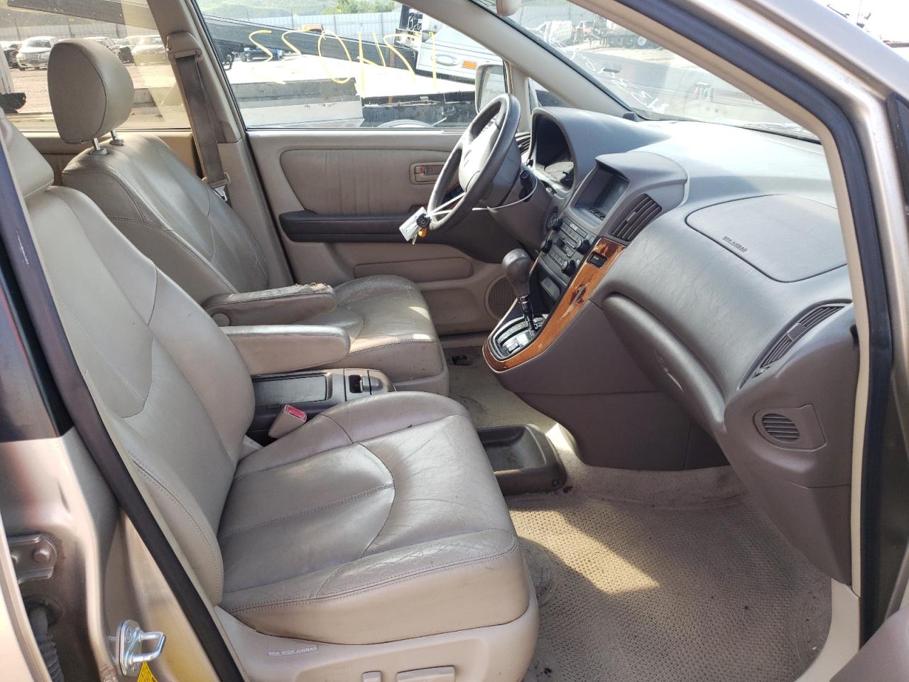Photo 5 from auction – 2000 LEXUS RX 300 with VIN JT6GF10U6Y0051110