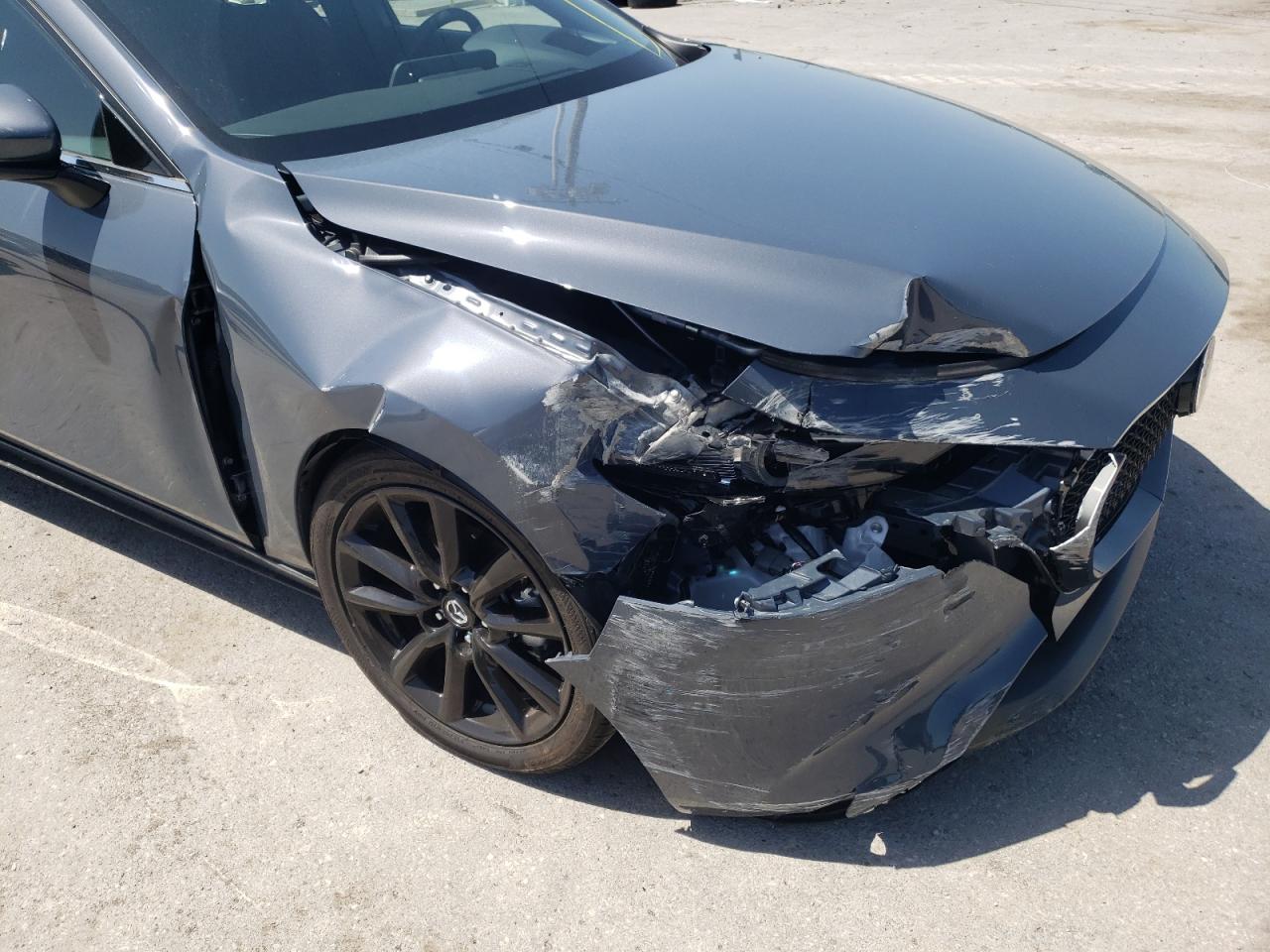 Photo 9 from auction – 2021 MAZDA 3 PREMIUM with VIN JM1BPAML1M1346895