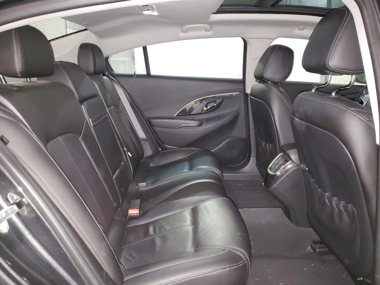 Photo 6 from auction – 2016 BUICK LACROSSE with VIN 1G4GB5G34GF172198