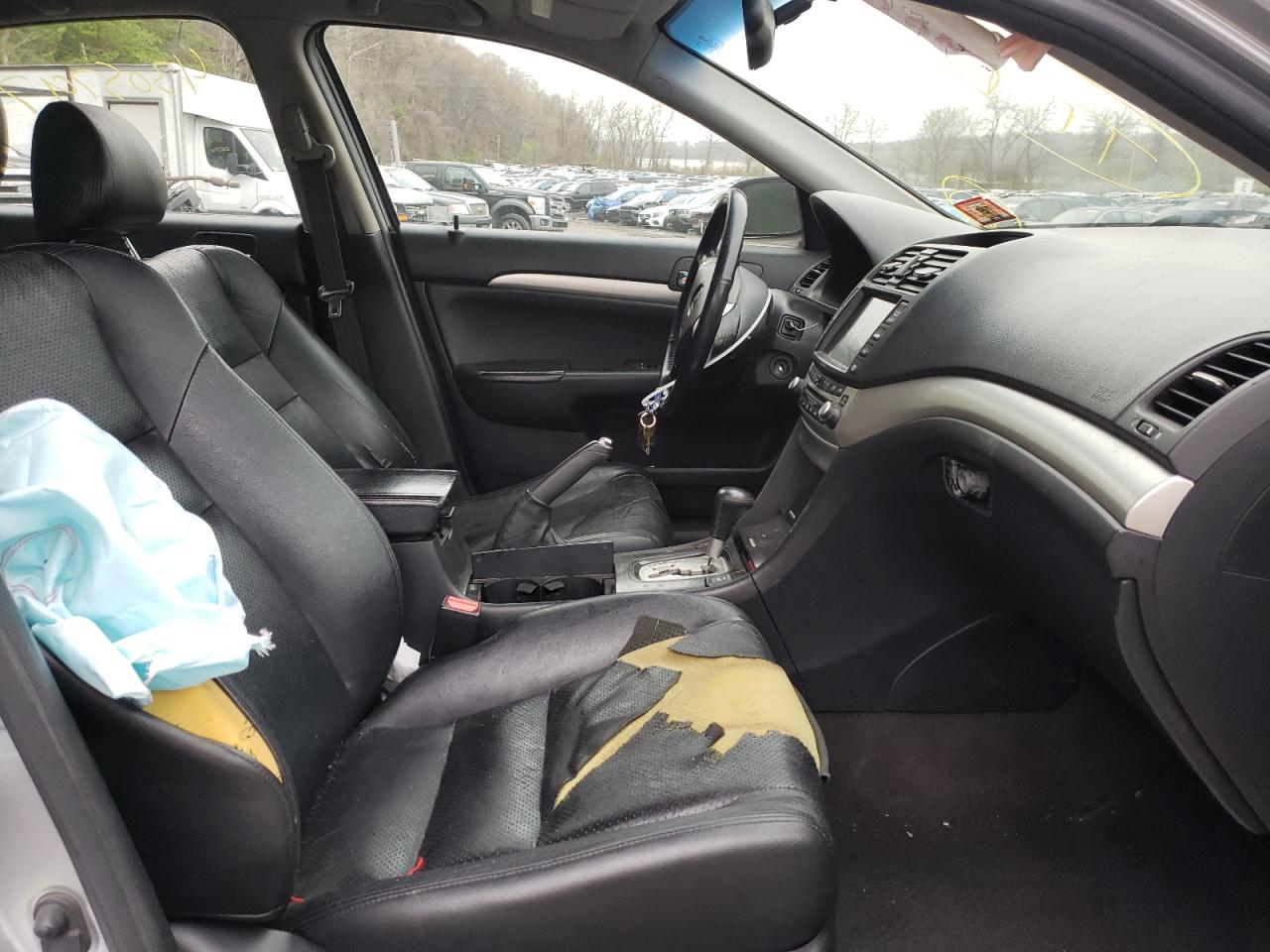 Photo 5 from auction – 2004 ACURA TSX with VIN JH4CL96964C015927