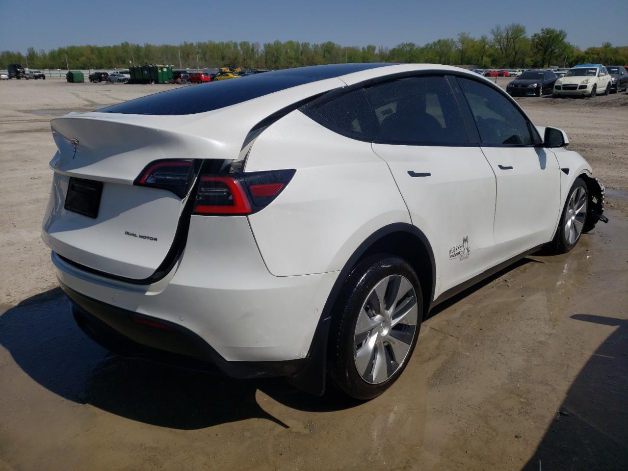 Photo 4 from auction – 2021 TESLA MODEL Y with VIN 5YJYGDEE4MF189950