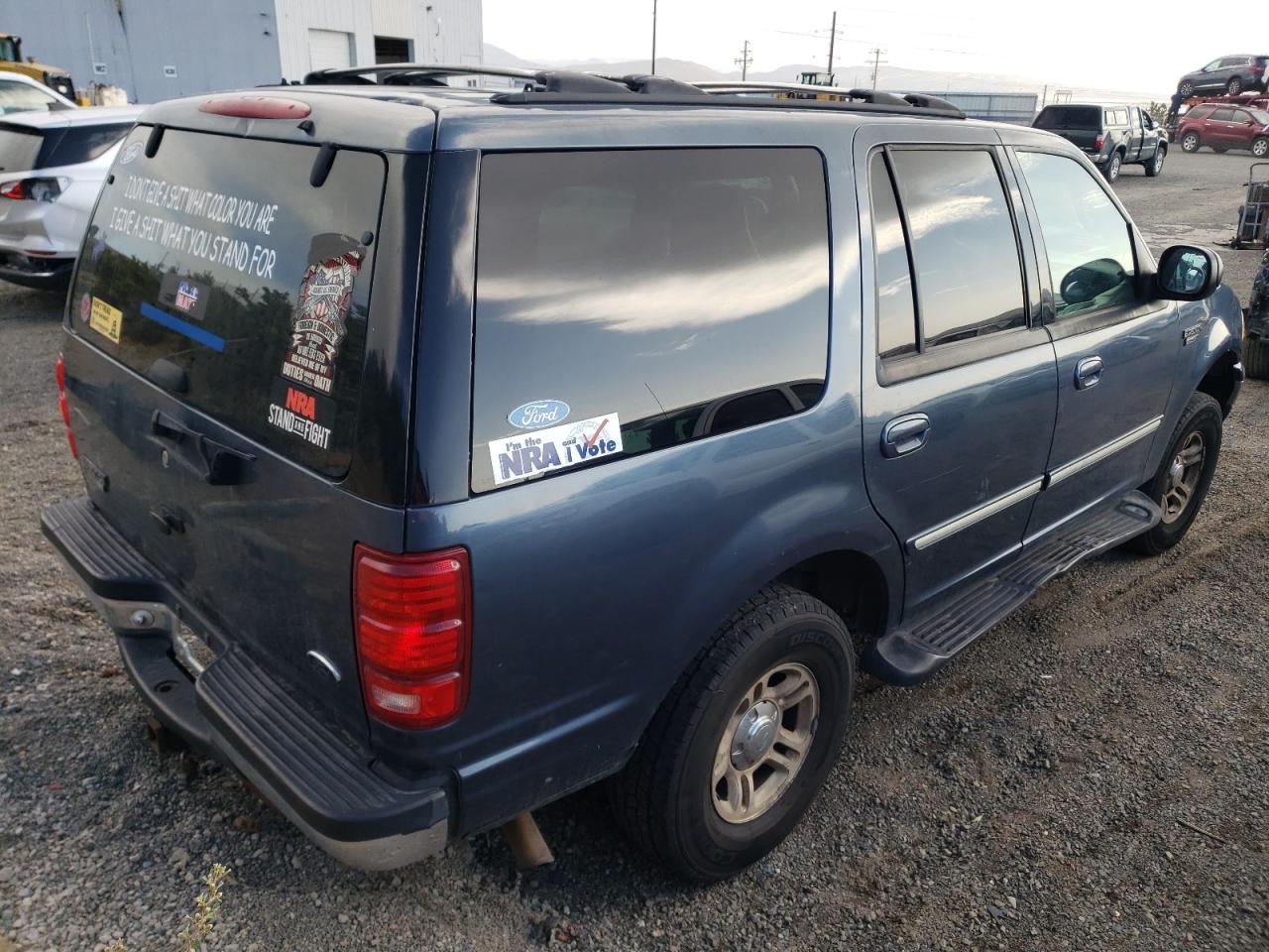Photo 4 from auction – 2001 FORD EXPEDITION with VIN 1FMRU16W21LA85626