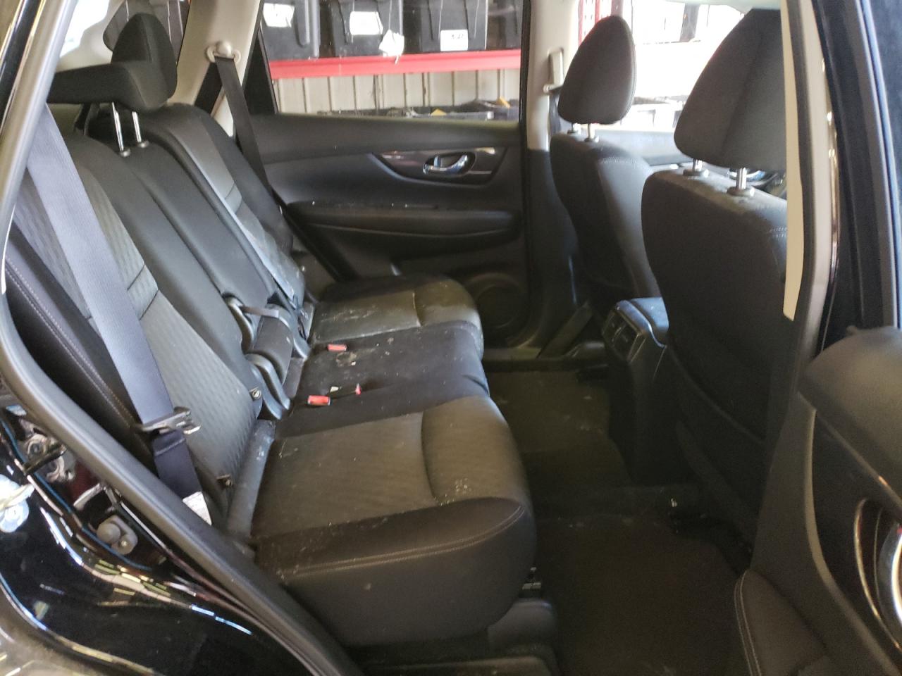 Photo 6 from auction – 2018 NISSAN ROGUE S with VIN JN8AT2MV3JW308148