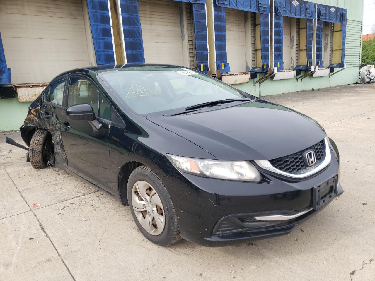 HONDA CIVIC LX 2015 with VIN 19XFB2F5XFE064095 - Photo from auction